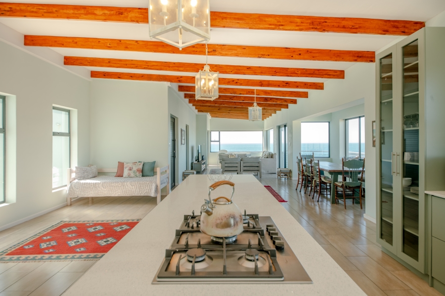 4 Bedroom Property for Sale in Sunny Seas Estate Western Cape